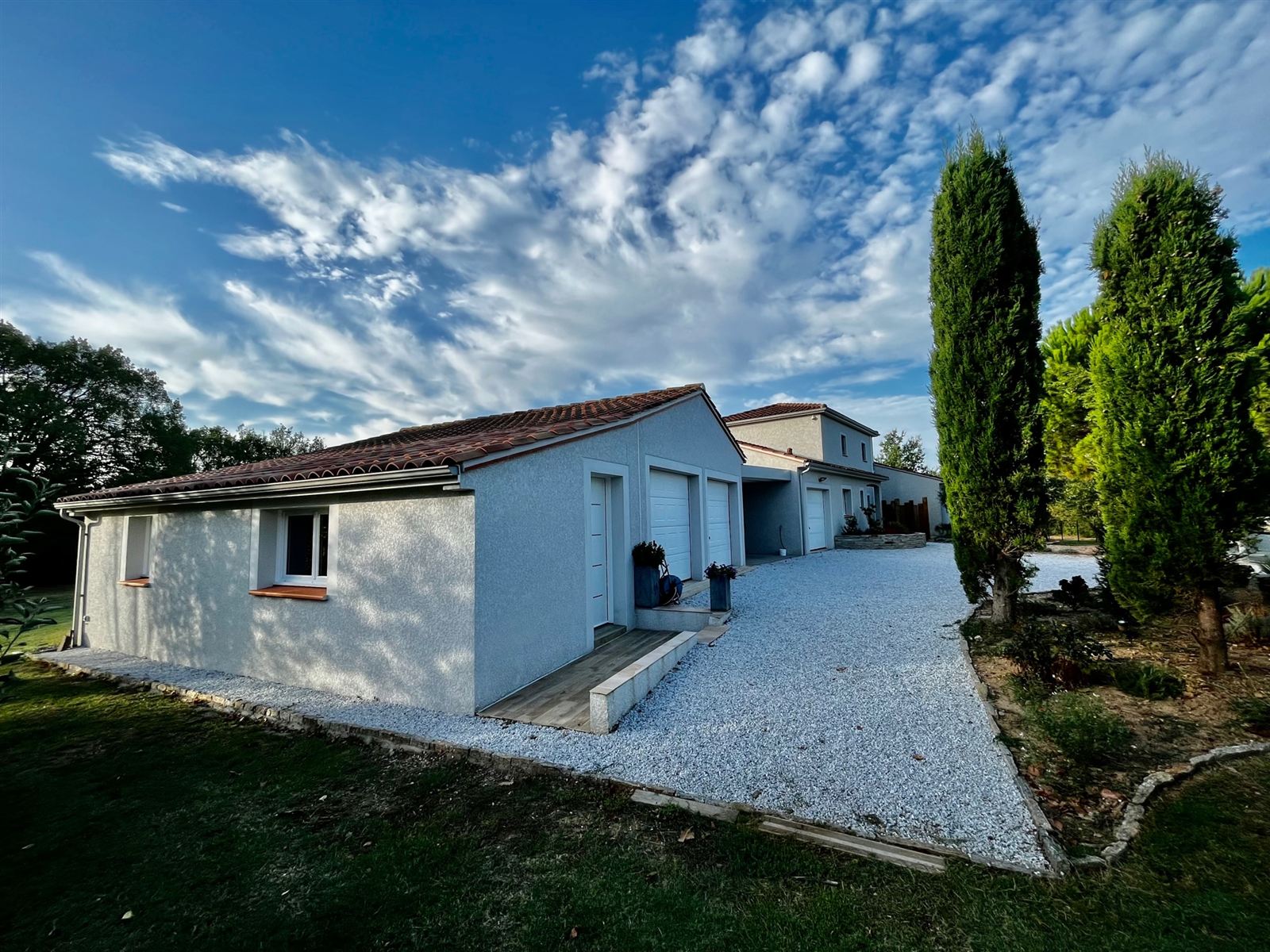Chambre d'hôte à Arthès près d'Albi, la maison vue depuis le jardin